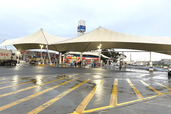 The United petrol station in Port Melbourne, on the way out of Melbourne towards Geelong.