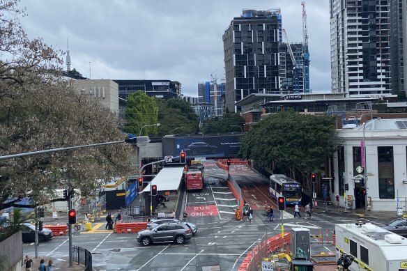 Brisbane City Council will introduce a free bus service around South Brisbane that will run through Grey Street, Montague Road and Vulture streets  from 2023 as roadworks intensify.
