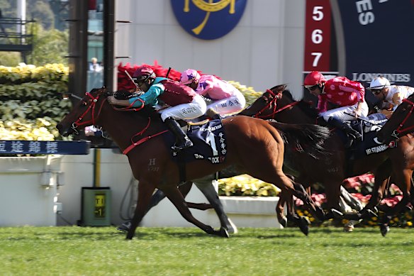 Joao Moreira makes it a double with Beat The Clock at Sunday's Hong Kong International meeting at Sha Tin.