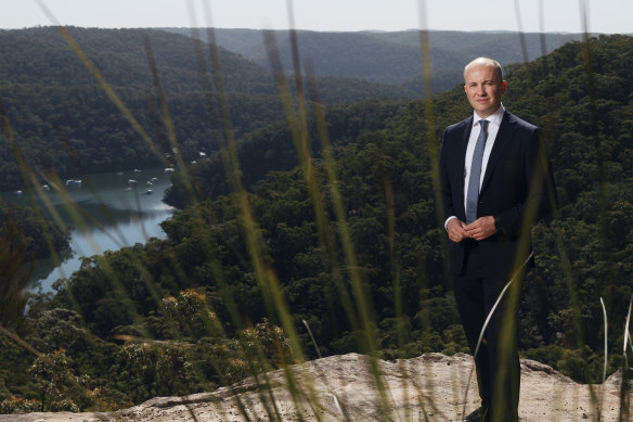 Matt Kean, NSW Energy and Environment Minister, says cutting emissions while boosting the state's economy offers the best chance to end a decade of 'climate wars' in Australia.