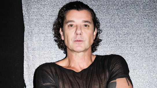 Gavin Rossdale reconnected with his mother when he was 27 years old. 