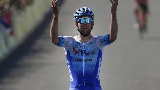 Aussie Michael Matthews wins Tour de France stage 14 after solo ride