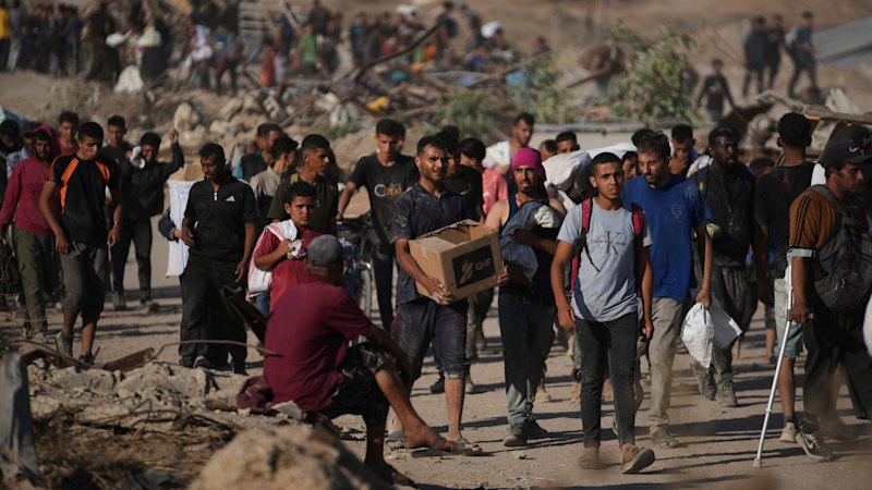 Israeli soldiers ordered to fire on Palestinians queuing for aid, say whistleblowers