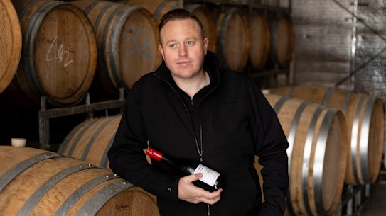 Winemaker Chris Carpenter is backing FSANZ's proposed new pregnancy warning label for alcohol bottles.