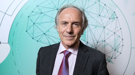 Dr Alan Finkel has defended his position on the use of natural gas following criticism from a group of Australian climate scientists.
