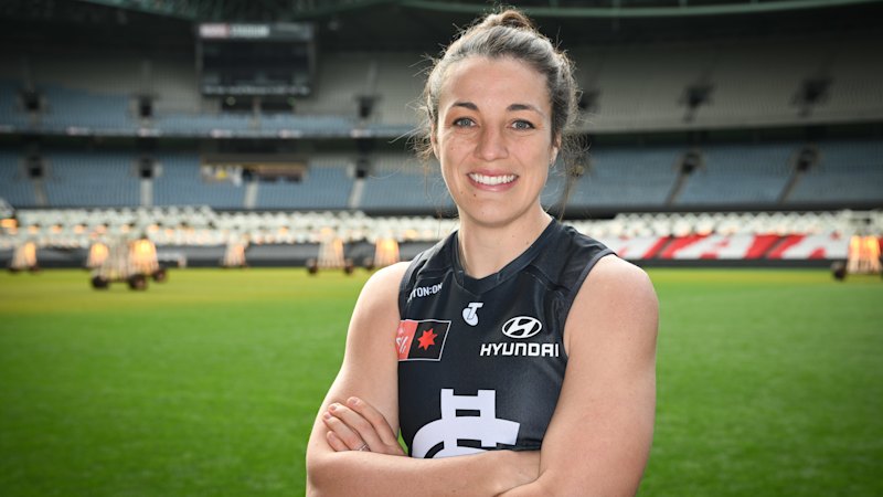 Carlton cut ex-AFLW skipper months after she gave birth