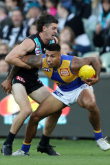 Tim Kelly, right, and Darcy Byrne-Jones, left, in action during round six. 