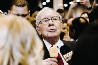 Warren Buffett says he is still hungry for deals, but there are few “that excite us”.
