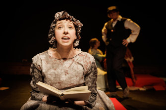 Tess Parker commits to her role as Jane Eyre at La Mama.