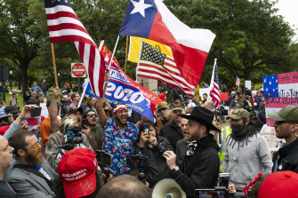 Demonstrators in Texas demand that lockdown restrictions are lifted.