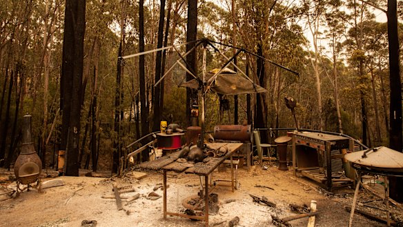 Scenes from Mallacoota today after the Gippsland bushfires. 