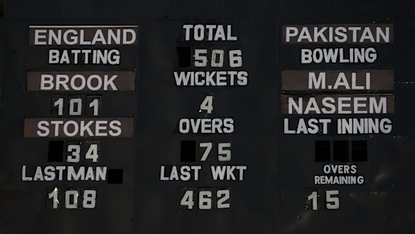 The scoreboard displays the final score at stumps on day one of the first Test Match between Pakistan and England.