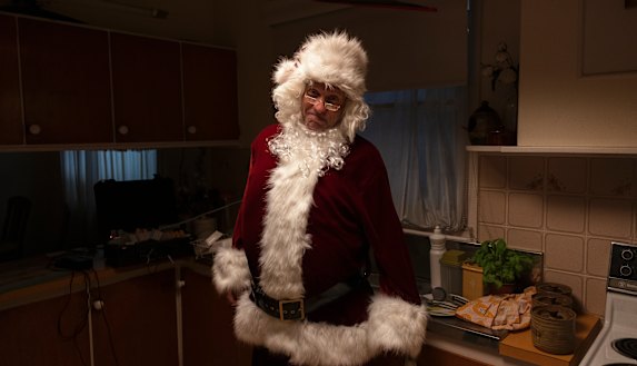 Steve Le Marquand plays a famous actor who can only get a job as a shopping centre Santa when he gets out of rehab in Heath Davis’ comedy Christmess, which is shooting in Campbelltown.