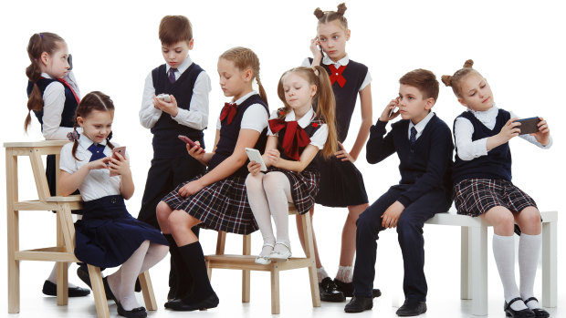 Smartphones are making our kids dumb.