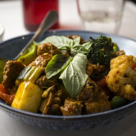 ‘Steak’ stirfry with broccoli and cauliflower.