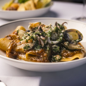 Paccheri marinara .