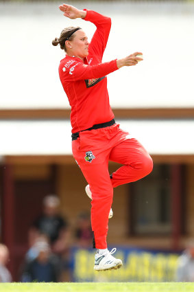 New Zealand quick Lea Tahuhu in action for the Renegades during the WBBL.
