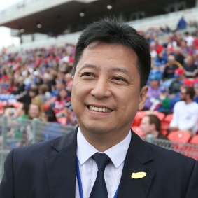 Chinese lighting magnate Martin Lee is keen to offload the Newcastle Jets to a new owner.