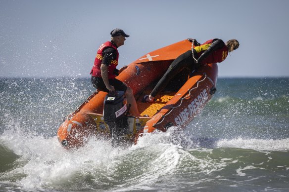 Lifesavers from Mildura are training in Ocean Grove to compete in the inflatable rescue boat against the best surf lifesaving clubs in Victoria.