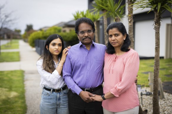 Prasannan Ponganamparambile with his wife Nisha and daughter Mejhna.