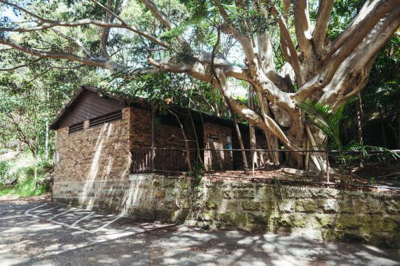 The old toilet block will be demolished and replaced with a pumping station on largely the same footprint.
