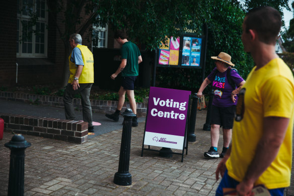 People attending early voting for the referendum.