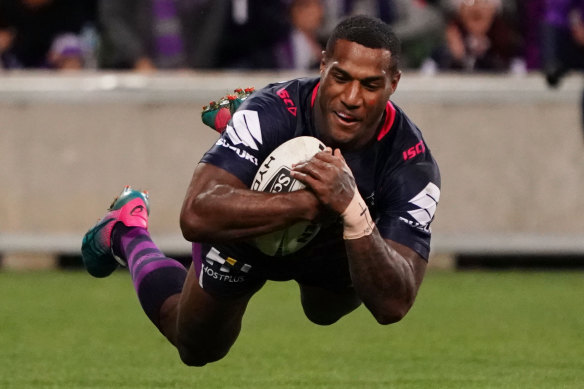 Suliasi Vunivalu's 'Superman'-style try for Storm.