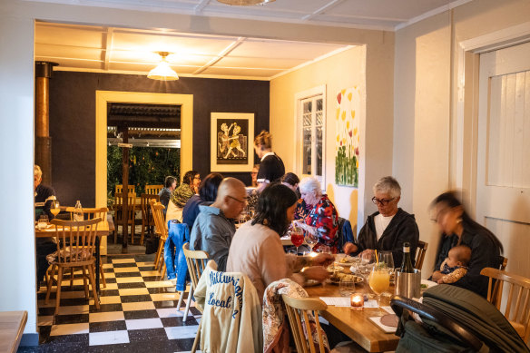 Cottage restaurant Essen serves up to 30 guests per night.