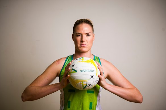 Former Diamonds captain Caitlin Bassett has injured the meniscus in her right knee. 