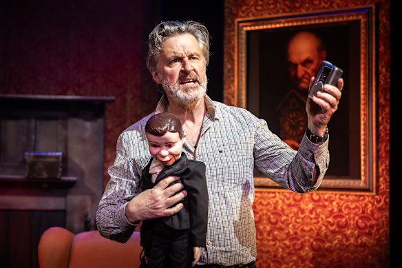 Peter Houghton em A Mansão Assombrada do Spook. 