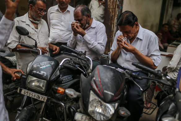 India, where 90 per cent of the world’s rough stones are cut and polished, has continued to handle Russian diamonds without falling foul of Western governments. 