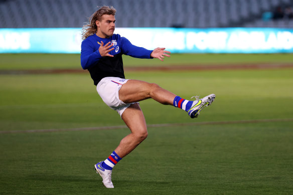Smith hasn’t played this season as he recovers from a serious knee injury.
