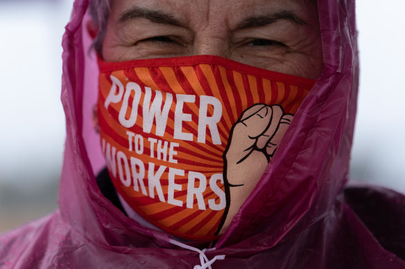 A protester outside the Amazon.com fulfillment centre in Bessemer, Alabama. The union campaign has drawn national attention and is viewed as a once-in-a-generation opportunity to breach the defenses of the world’s largest online retailer, which so far has managed to keep unions out of its operations.