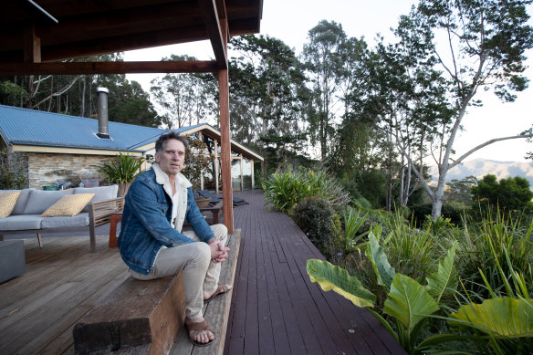 Rod Palmer drove 50 kilometres to Tweed Heads to get his vaccine. 