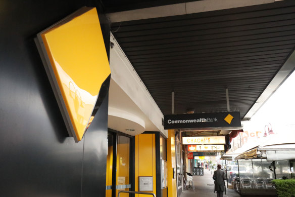 It costs the Commonwealth Bank $1 billion dollars a year to run its branches.