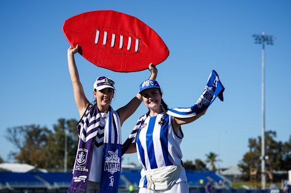 Freo and North fans have a laugh in Bunbury.