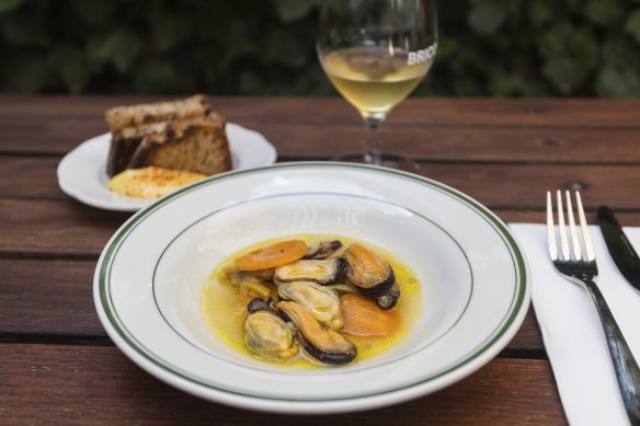 Mussels in escabeche with toast and aioli at Brico.