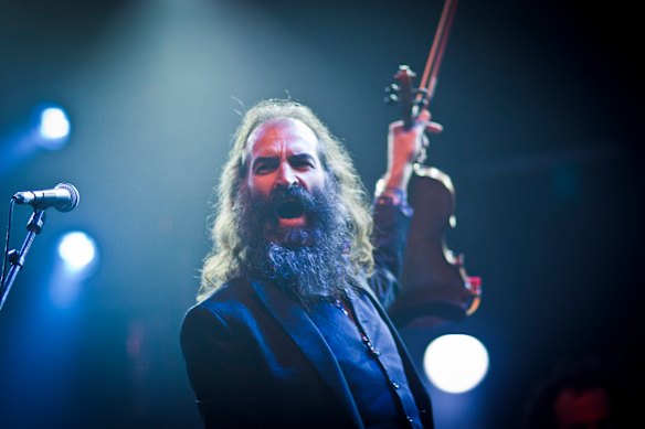 Ellis with the Dirty Three at Meredith Festival.