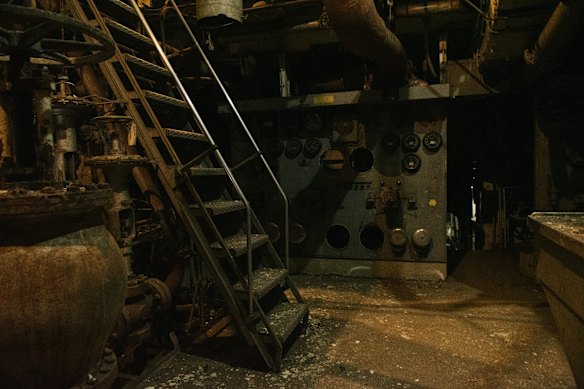Engine room of the SS United States. Its eight boilers and four massive steam turbines were the most powerful turbines ever installed on a merchant ship.