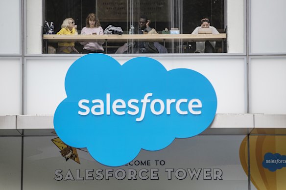 Las acciones de Salesforce, que fabrica SaaS y software de gestión de relaciones con clientes para vendedores, han caído un 25 por ciento en el último mes.