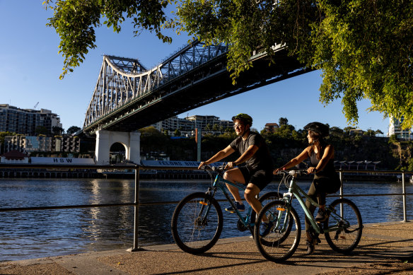 There are bike paths all along Brisbane River, best used during the city’s cooler months.