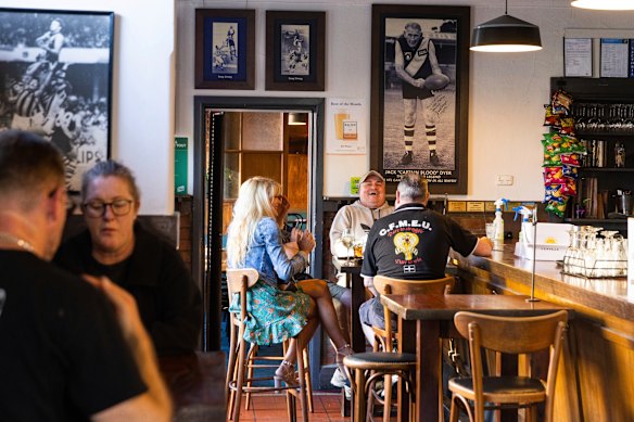 The London Tavern: a true footy pub.