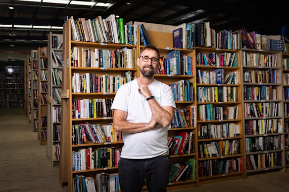 Tony Sidebottom of the Book Grocer, which does not apply a surcharge at the point of sale.