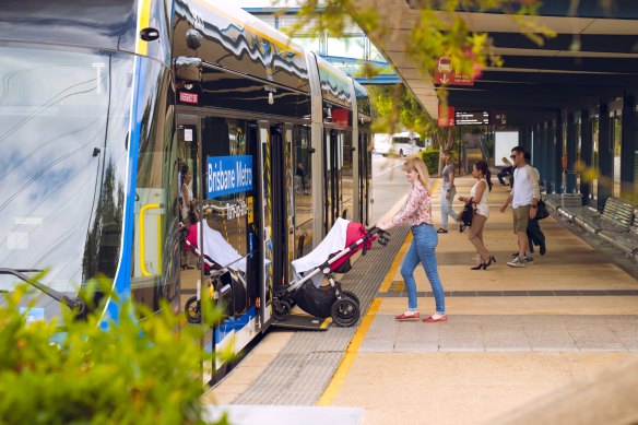 From Monday, the Metro is running along the 169 route, between Eight Mile Plains and UQ Lakes.