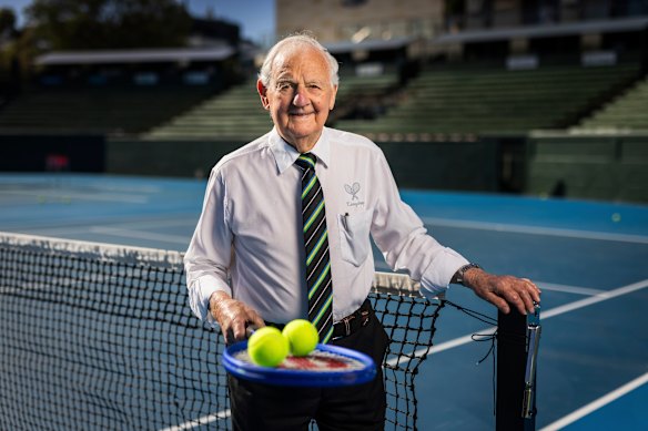 Vida no tênis: Cedric Mason é membro do Kooyong Lawn Tennis Club há mais de 70 anos.