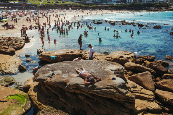 Sydney is experiencing a run of 30 degree-plus days, the hottest September period since 2014.