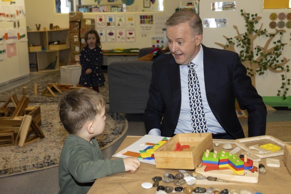 Anthony Albanese has been urged to give childhood educators a 10 per cent pay rise.