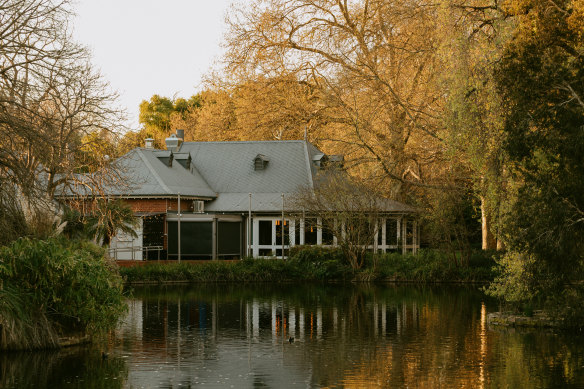 Garden setting … Restaurant Botanic.
