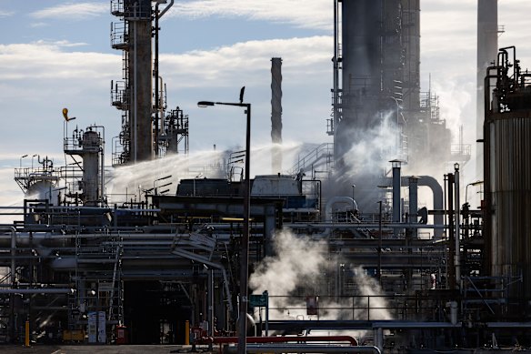 Efforts to extinguish the blaze at the Geelong refinery are continuing.