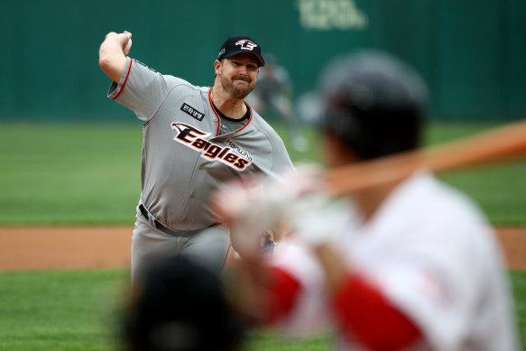 Warwick Saupold pitched his side to a shutout victory on opening day.